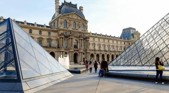 Visites Sur-Mesure à Paris – Places Touristiques